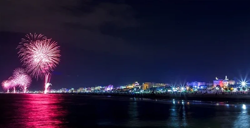 Capodanno nelle discoteche di Rimini e Riccione